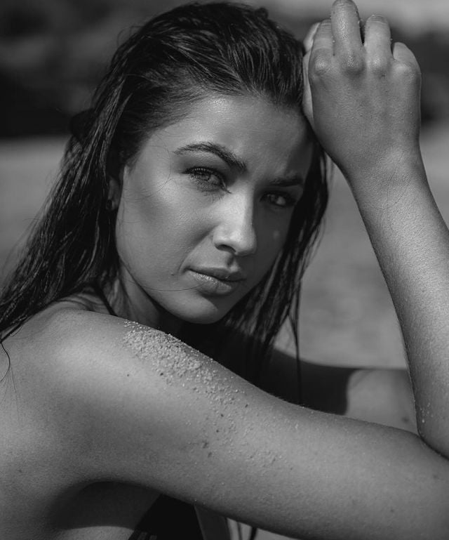 Black and White photo of Janaya Reimers